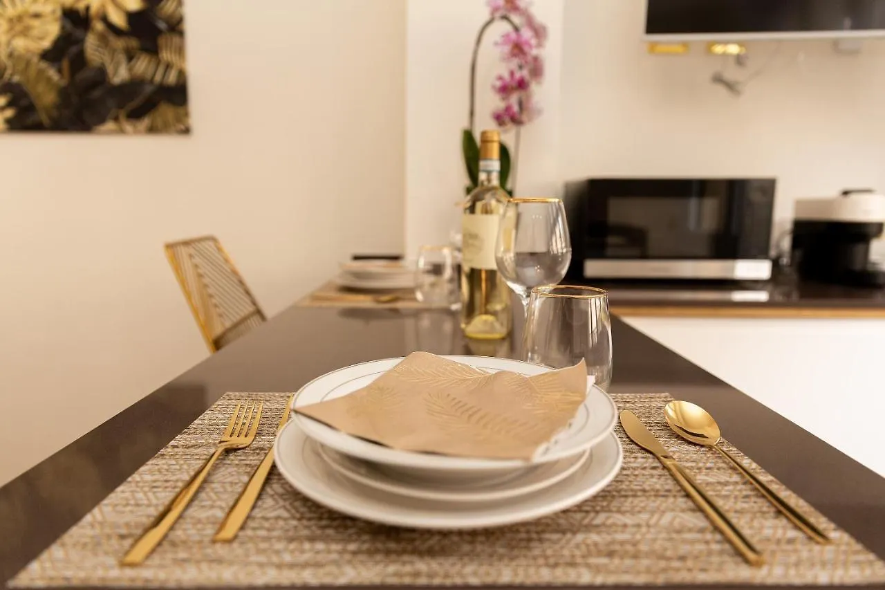 ג'נובה Maison D'Or דירה