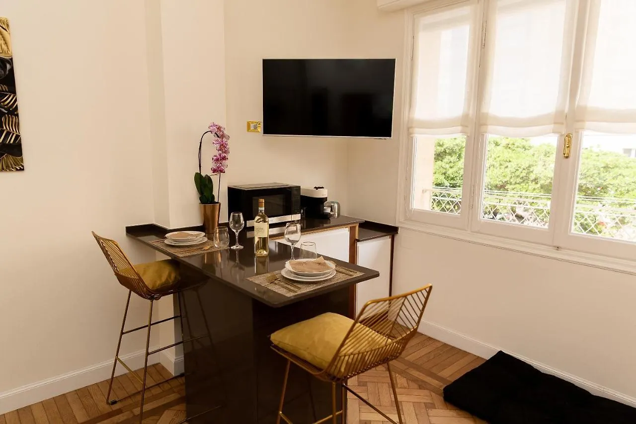 ג'נובה Maison D'Or
