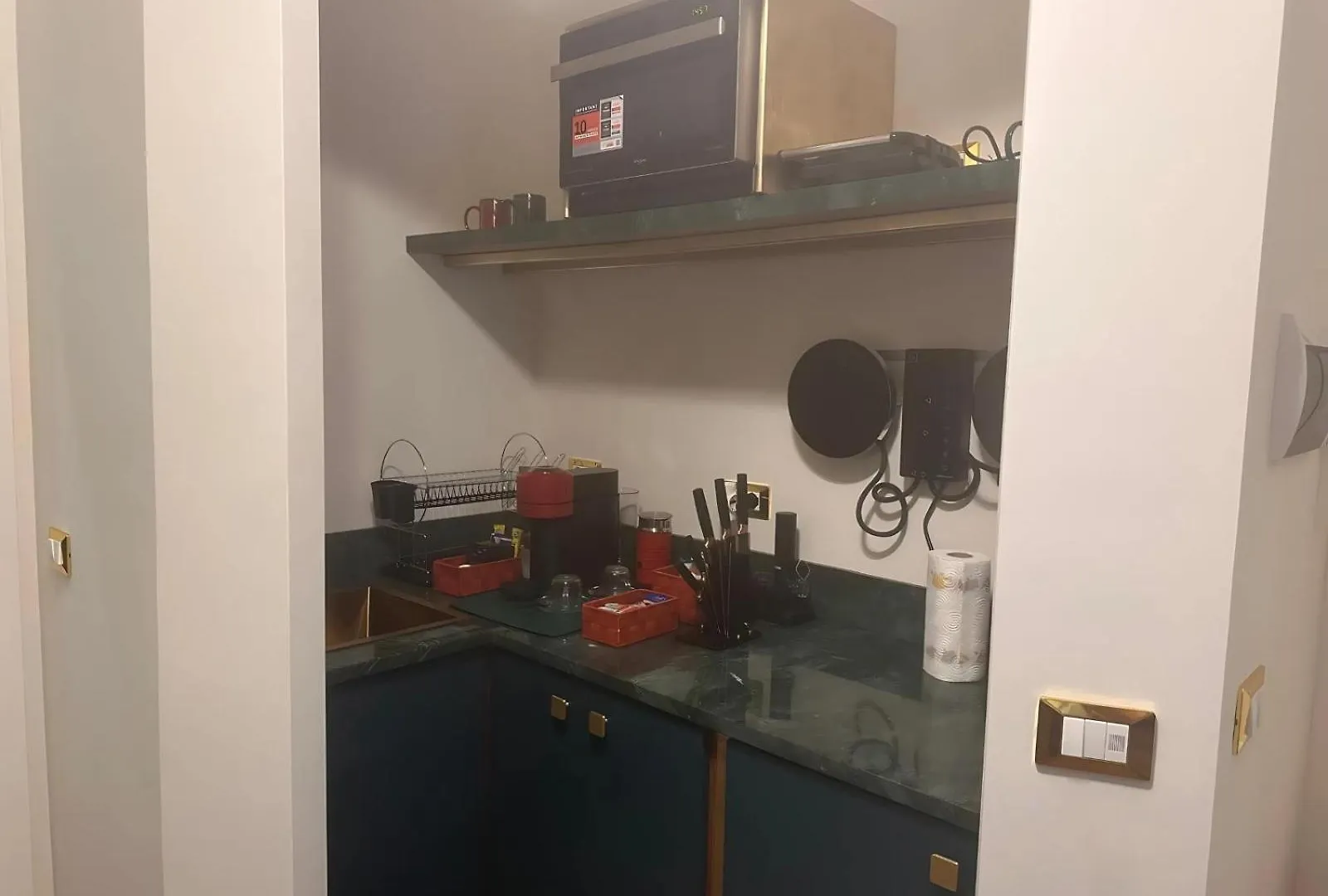 ג'נובה Maison D'Or 0*,